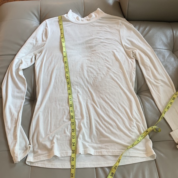 Aerie white turtleneck - Picture 7 of 10